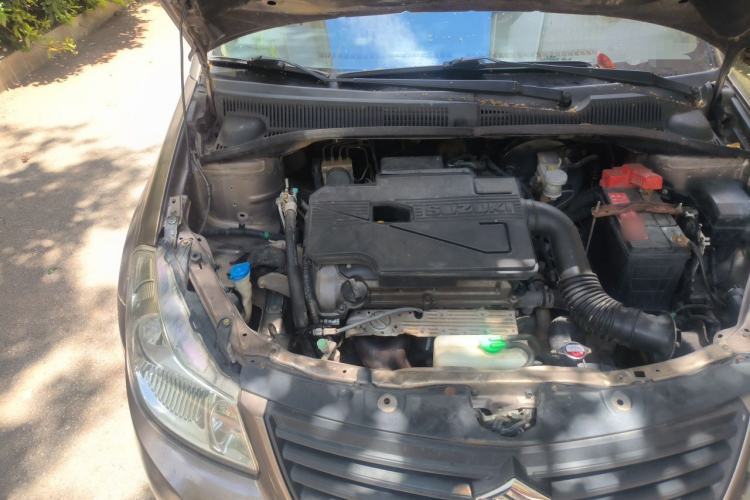 Used Suzuki SX4 S-Cross 2012 1.6L Manual - Practical Upgraded Version Engine Bay Right