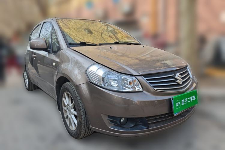 Used Suzuki SX4 S-Cross 2012 1.6L Manual - Practical Upgraded Version Front Right 45 Deg