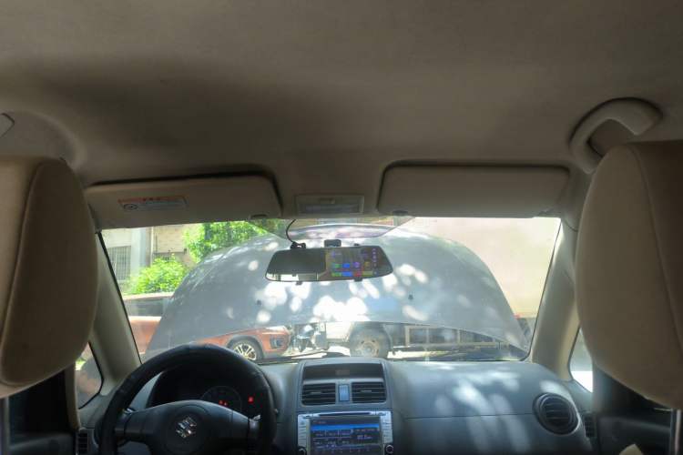 Used Suzuki SX4 S-Cross 2012 1.6L Manual - Practical Upgraded Version Headliner