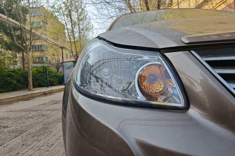 Used Suzuki SX4 S-Cross 2012 1.6L Manual - Practical Upgraded Version Right Front Headlight