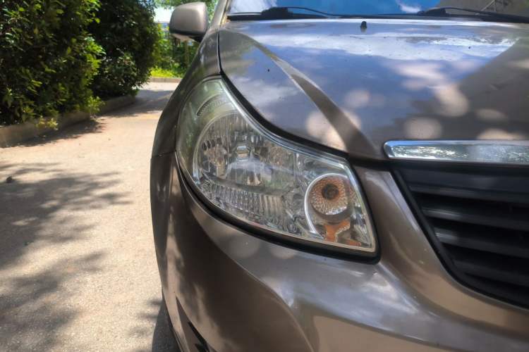 Used Suzuki SX4 S-Cross 2012 1.6L Manual - Practical Upgraded Version Right Front Headlight