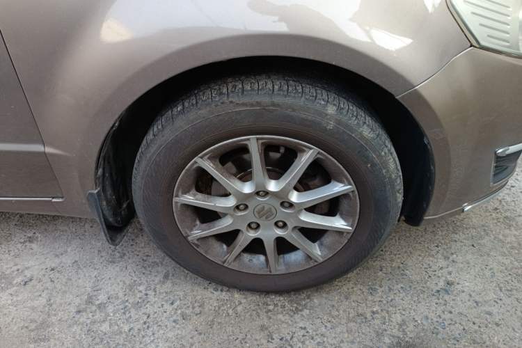 Used Suzuki SX4 S-Cross 2012 1.6L Manual - Practical Upgraded Version Right Front Wheel Hub