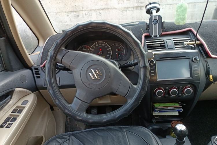Used Suzuki SX4 S-Cross 2012 1.6L Manual - Practical Upgraded Version Steering Wheel