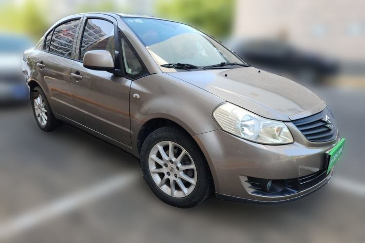 Used Suzuki SX4 S-Cross 2012 1.6L Automatic Practical Upgrade Edition Front Right 45 Deg