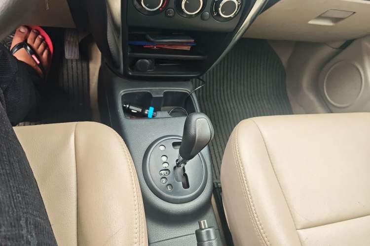 Used Suzuki SX4 S-Cross 2012 1.6L Automatic Practical Upgrade Edition Gear Lever