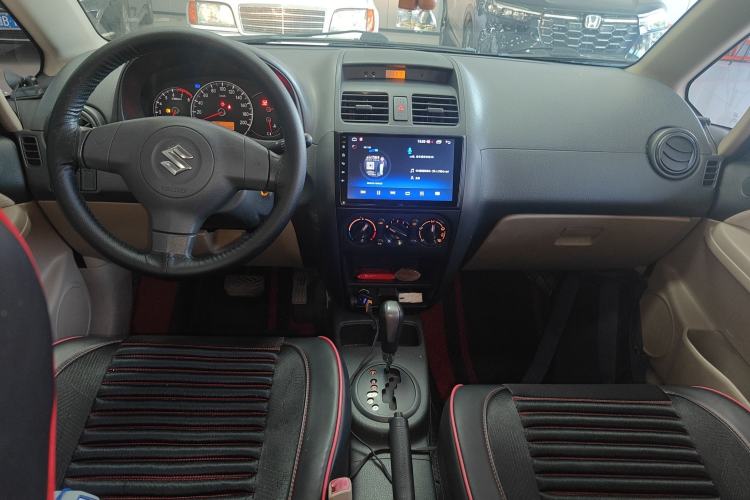 Used Suzuki SX4 S-Cross 2012 1.6L Automatic Practical Upgrade Edition Center Console