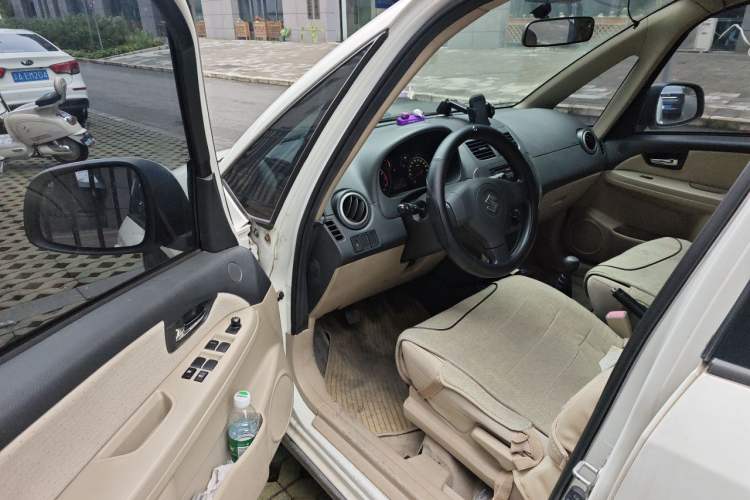 Used Suzuki SX4 S-Cross 2012 1.6L Manual Comfort Model Driver Seat
