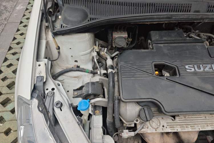 Used Suzuki SX4 S-Cross 2012 1.6L Manual Comfort Model Engine Bay Right