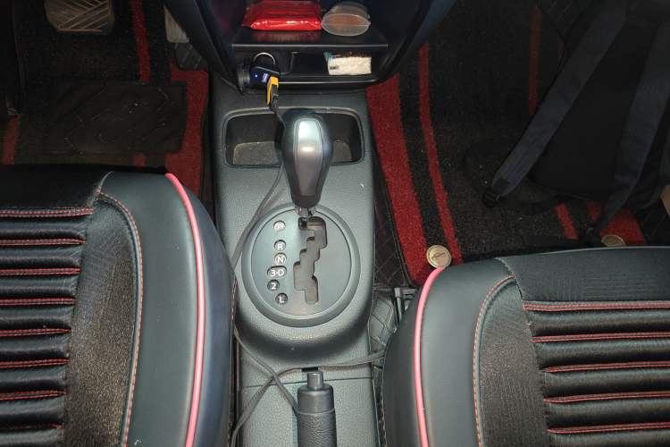 Used Suzuki SX4 S-Cross 2012 1.6L Automatic Practical Upgrade Edition Gear Lever