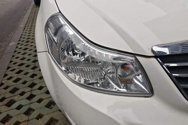 Used Suzuki SX4 S-Cross 2012 1.6L Manual Comfort Model Right Front Headlight