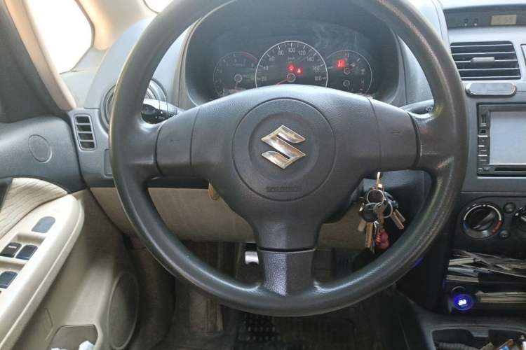 Used Suzuki SX4 S-Cross 2012 1.6L Manual - Practical Upgraded Version Steering Wheel