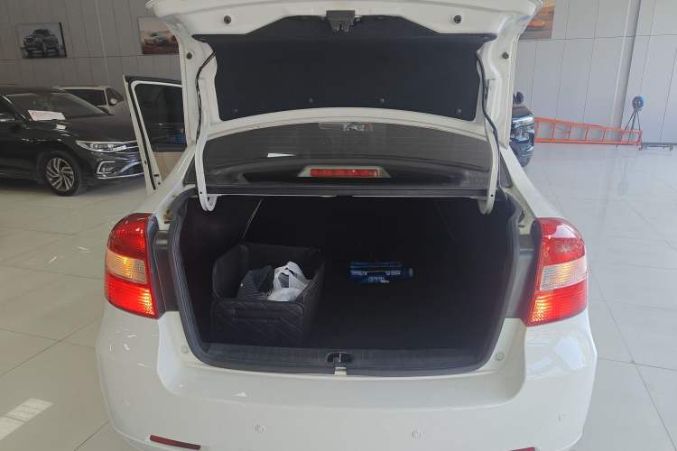 Used Suzuki SX4 S-Cross 2012 1.6L Automatic Practical Upgrade Edition Trunk