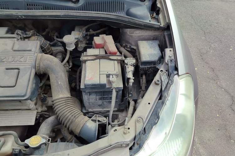 Used Suzuki SX4 S-Cross 2012 1.6L Manual - Practical Upgraded Version Engine Bay Left