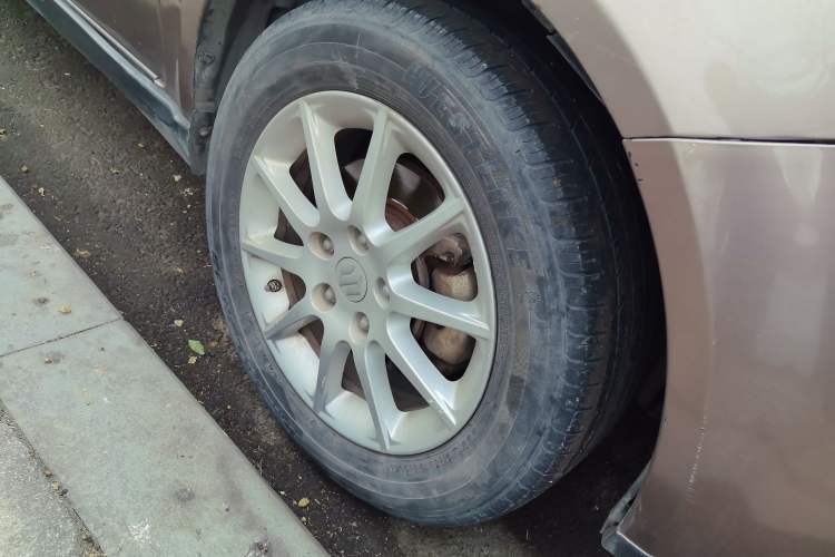 Used Suzuki SX4 S-Cross 2012 1.6L Manual - Practical Upgraded Version Right Front Wheel Hub