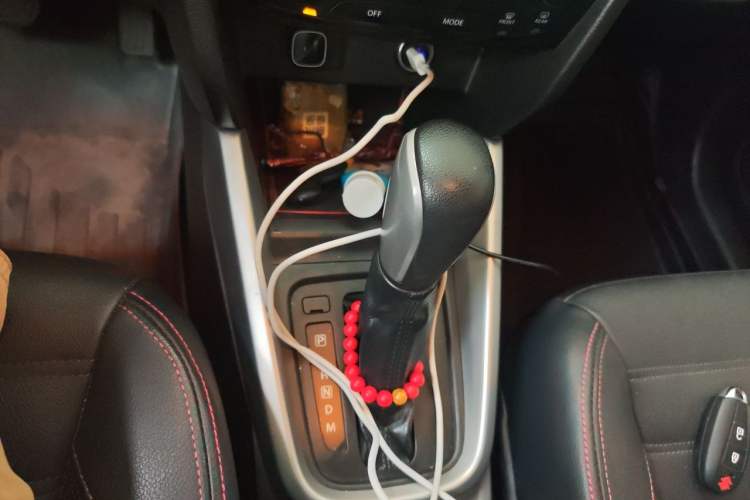 Used Suzuki Vitara 2016 1.4T Automatic Two-Wheel Drive Luxury Version Gear Lever