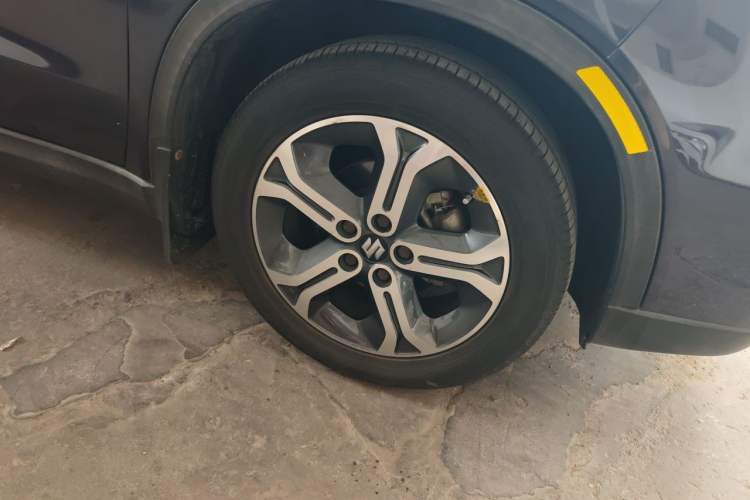 Used Suzuki Vitara 2016 1.4T Automatic Two-Wheel Drive Luxury Version Right Front Wheel Hub