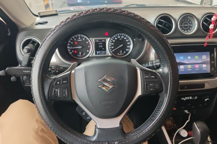 Used Suzuki Vitara 2016 1.4T Automatic Two-Wheel Drive Luxury Version Steering Wheel