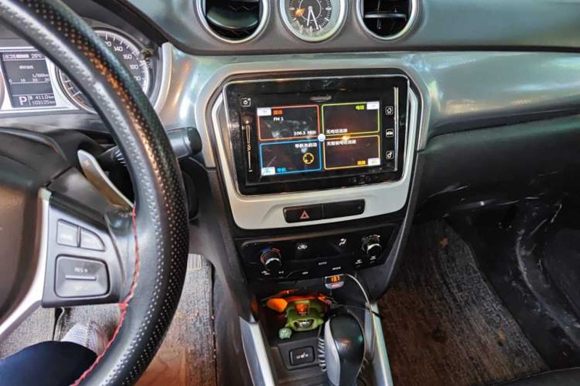 Used Suzuki Vitara 2016 1.4T Automatic 4x4 Flagship Model Audio And AC Panel