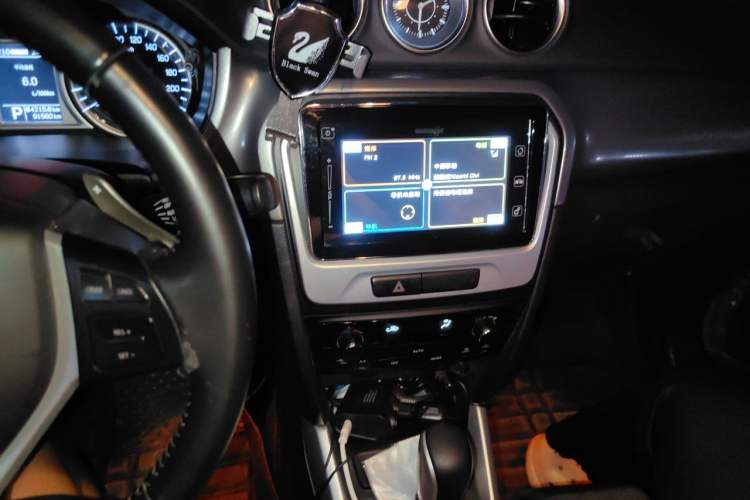 Used Suzuki Vitara 2016 1.4T Automatic 4x4 Flagship Model Audio And AC Panel