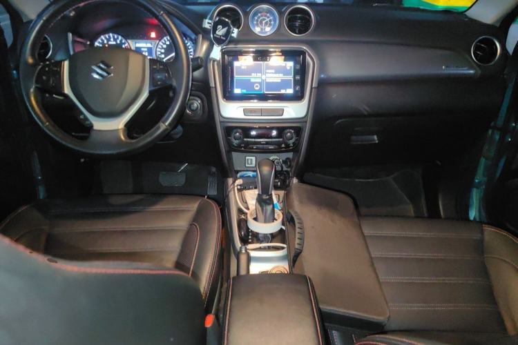Used Suzuki Vitara 2016 1.4T Automatic 4x4 Flagship Model Center Console