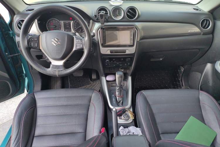 Used Suzuki Vitara 2016 1.4T Automatic All-Wheel Drive Leading Version Center Console