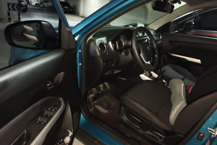 Used Suzuki Vitara 2016 1.6L Manual Two-Wheel Drive Entry-Level Trim Driver Seat