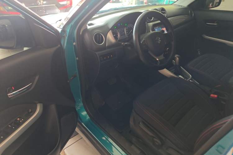 Used Suzuki Vitara 2016 1.4T Automatic Two-Wheel Drive Elite Model Driver Seat