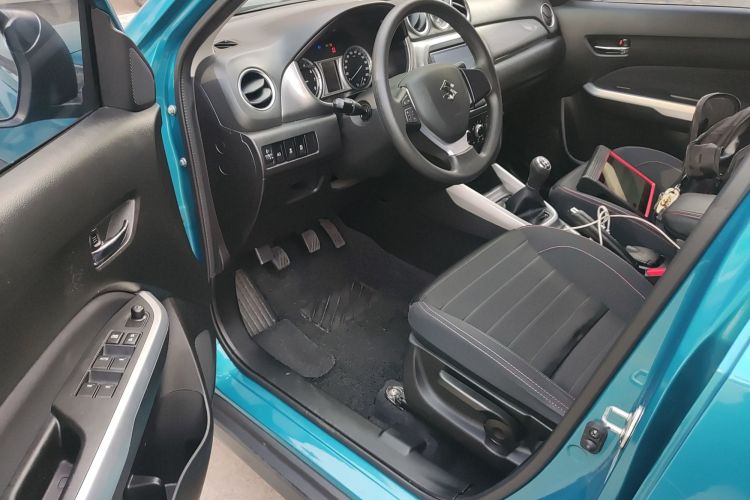 Used Suzuki Vitara 2016 1.6L Manual Two-Wheel Drive Entry-Level Trim Driver Seat