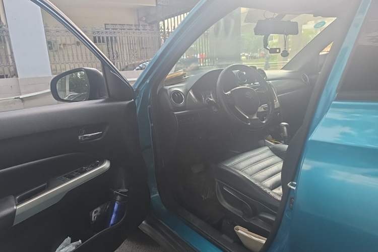 Used Suzuki Vitara 2016 1.4T Automatic Two-Wheel Drive Luxury Version Driver Seat