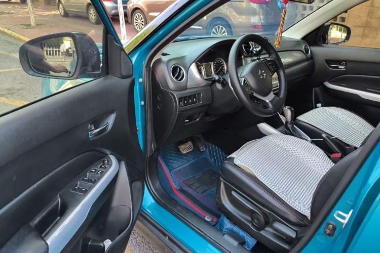 Used Suzuki Vitara 2016 1.4T Automatic Two-Wheel Drive Luxury Version Driver Seat