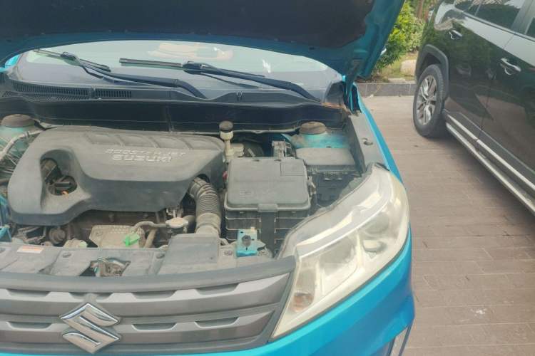 Used Suzuki Vitara 2016 1.4T Automatic All-Wheel-Drive Elite Model Engine Bay Left