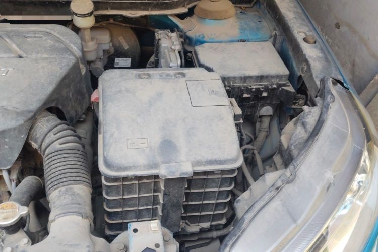 Used Suzuki Vitara 2016 1.4T Automatic Two-Wheel Drive Luxury Version Engine Bay Left