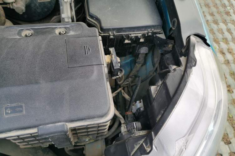Used Suzuki Vitara 2016 1.4T Automatic 4x4 Flagship Model Engine Bay Left