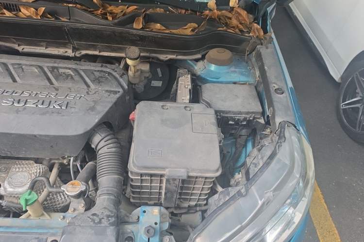 Used Suzuki Vitara 2016 1.4T Automatic Two-Wheel Drive Luxury Version Engine Bay Left