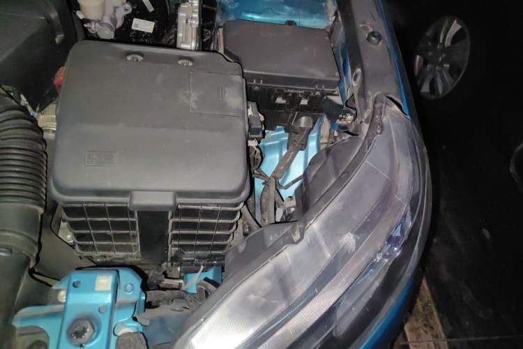 Used Suzuki Vitara 2016 1.4T Automatic 4x4 Flagship Model Engine Bay Left