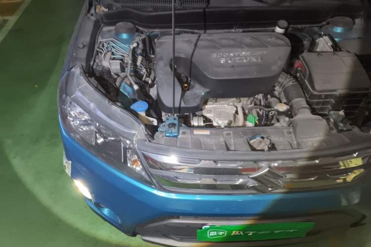 Used Suzuki Vitara 2016 1.4T Automatic Two-Wheel Drive Luxury Version Engine Bay Right
