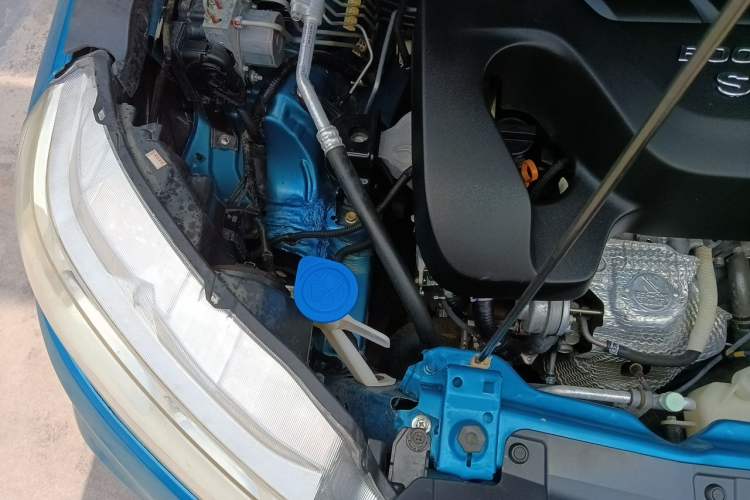 Used Suzuki Vitara 2016 1.4T Manual Two-Wheel-Drive Elite Model Engine Bay Right