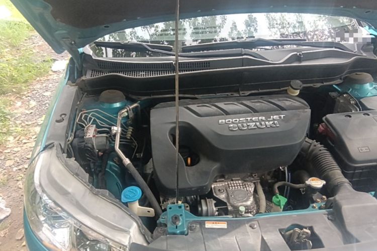 Used Suzuki Vitara 2016 1.4T Automatic Two-Wheel Drive Luxury Version Engine Bay Right