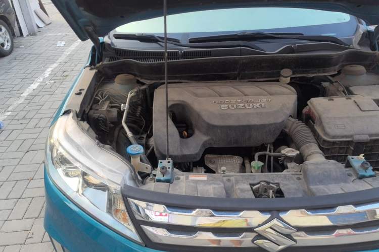 Used Suzuki Vitara 2016 1.4T Automatic Two-Wheel Drive Luxury Version Engine Bay Right