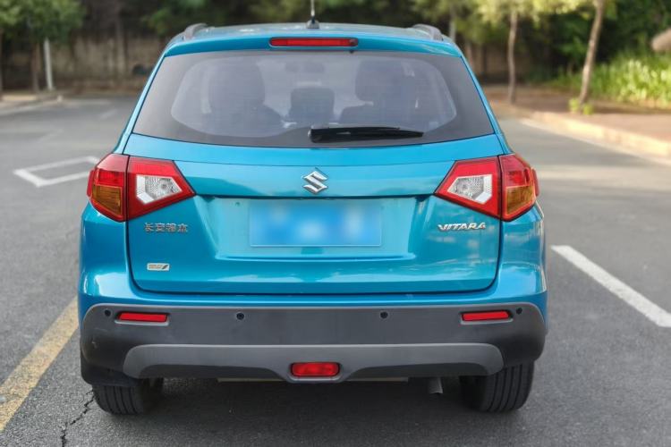 Used Suzuki Vitara 2016 1.6L Manual Two-Wheel Drive Entry-Level Trim Exterior 2