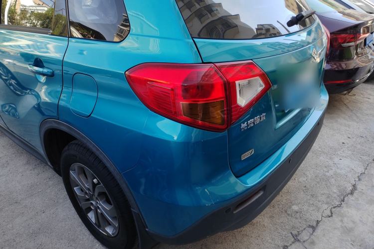 Used Suzuki Vitara 2016 1.6L Manual Two-Wheel Drive Entry-Level Trim Exterior 4