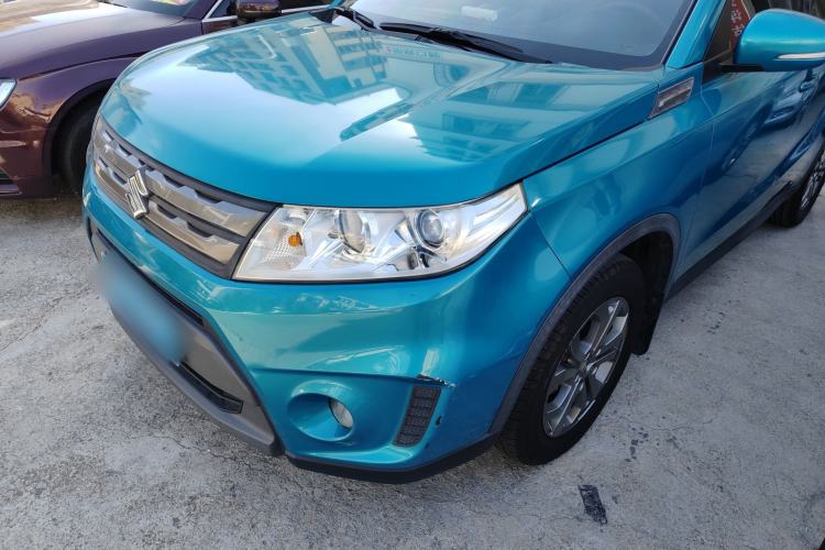 Used Suzuki Vitara 2016 1.6L Manual Two-Wheel Drive Entry-Level Trim Exterior 5