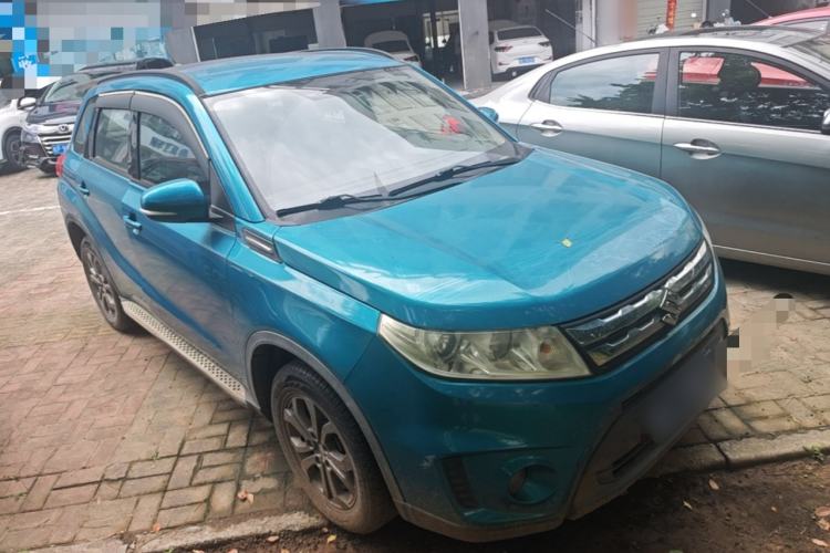 Used Suzuki Vitara 2016 1.6L Manual Two-Wheel Drive Entry-Level Trim Front Right 45 Deg