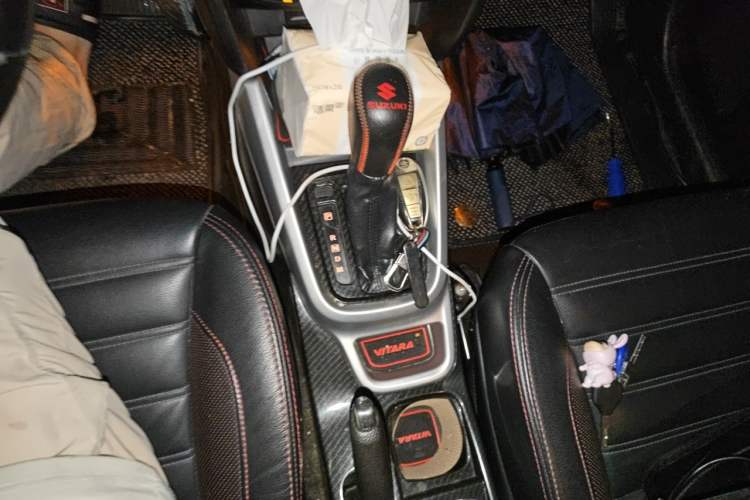 Used Suzuki Vitara 2016 1.4T Automatic Two-Wheel Drive Luxury Version Gear Lever