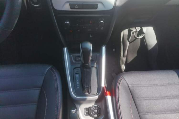 Used Suzuki Vitara 2016 1.4T Automatic 4x4 Flagship Model Gear Lever