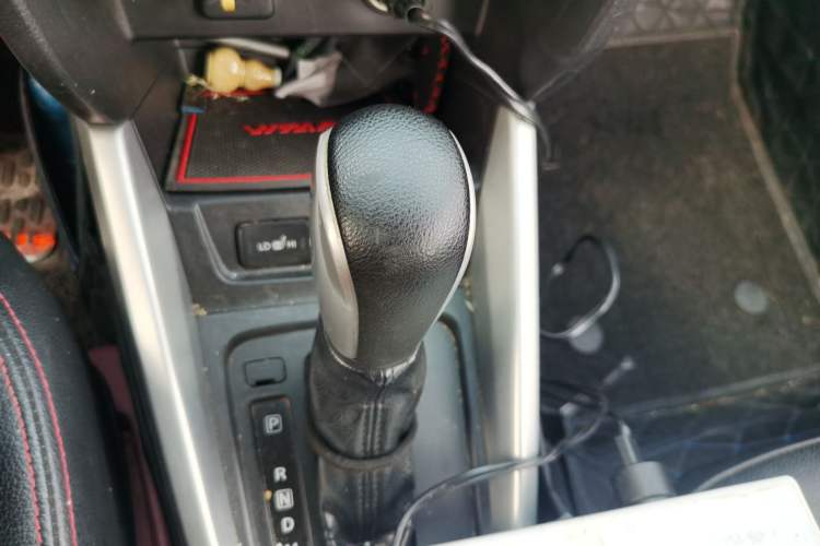 Used Suzuki Vitara 2016 1.4T Automatic 4x4 Flagship Model Gear Lever