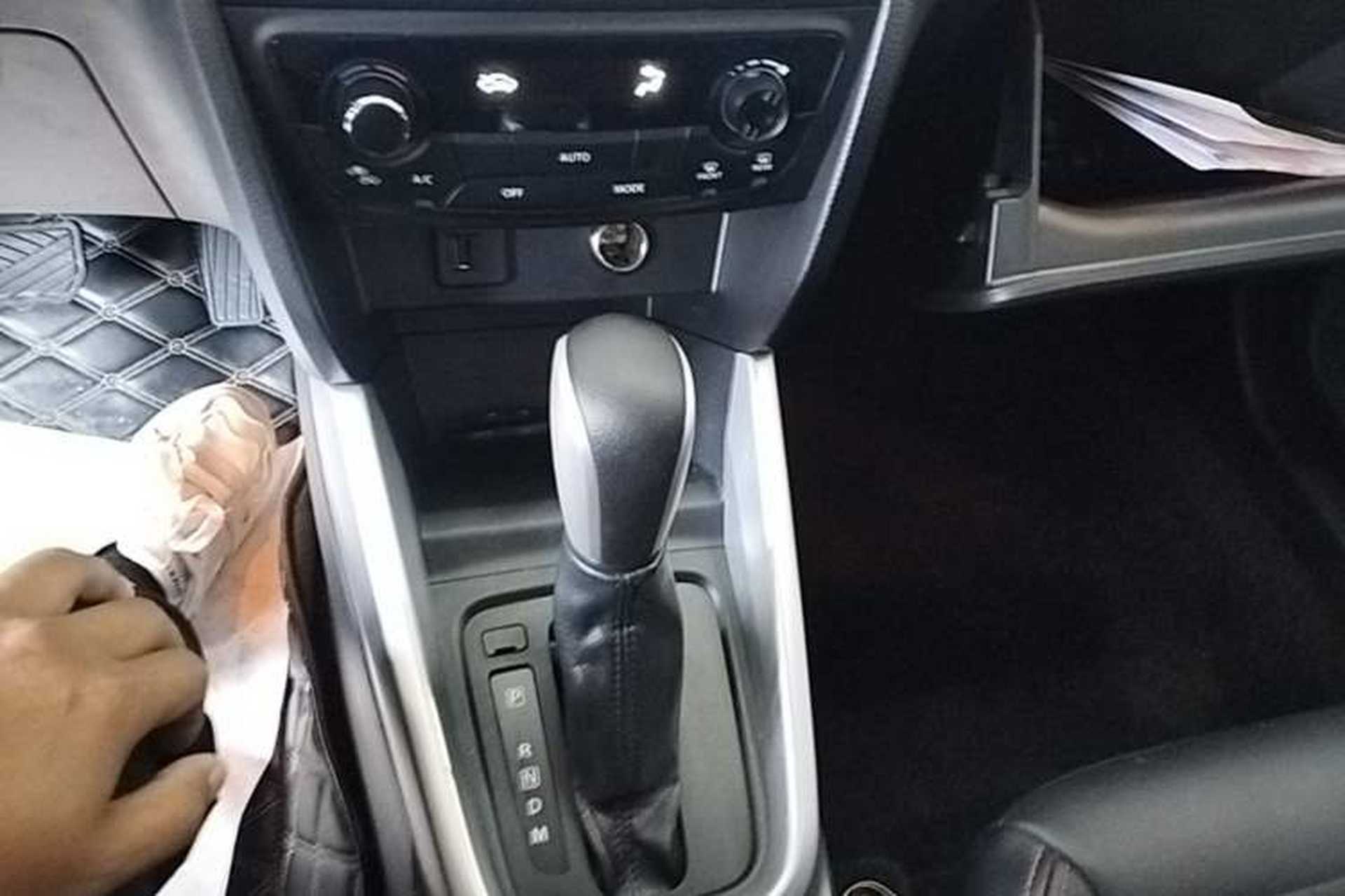 Used Suzuki Vitara 2016 1.4T Automatic Two-Wheel Drive Luxury Version Gear Lever