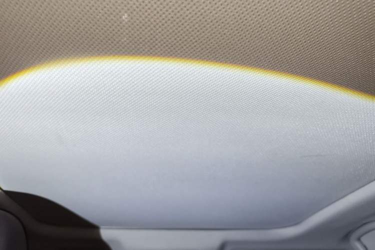 Used Suzuki Vitara 2016 1.4T Automatic Two-Wheel Drive Luxury Version Headliner