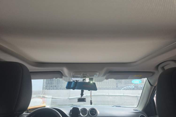 Used Suzuki Vitara 2016 1.4T Automatic Two-Wheel Drive Luxury Version Headliner
