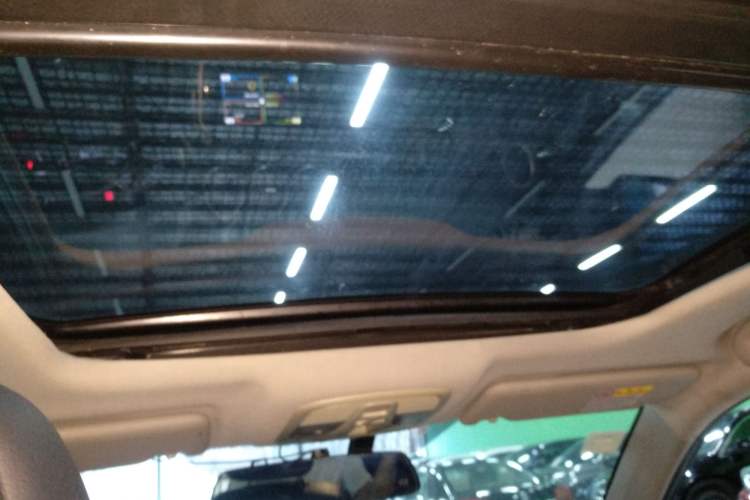 Used Suzuki Vitara 2016 1.4T Automatic Two-Wheel Drive Luxury Version Headliner